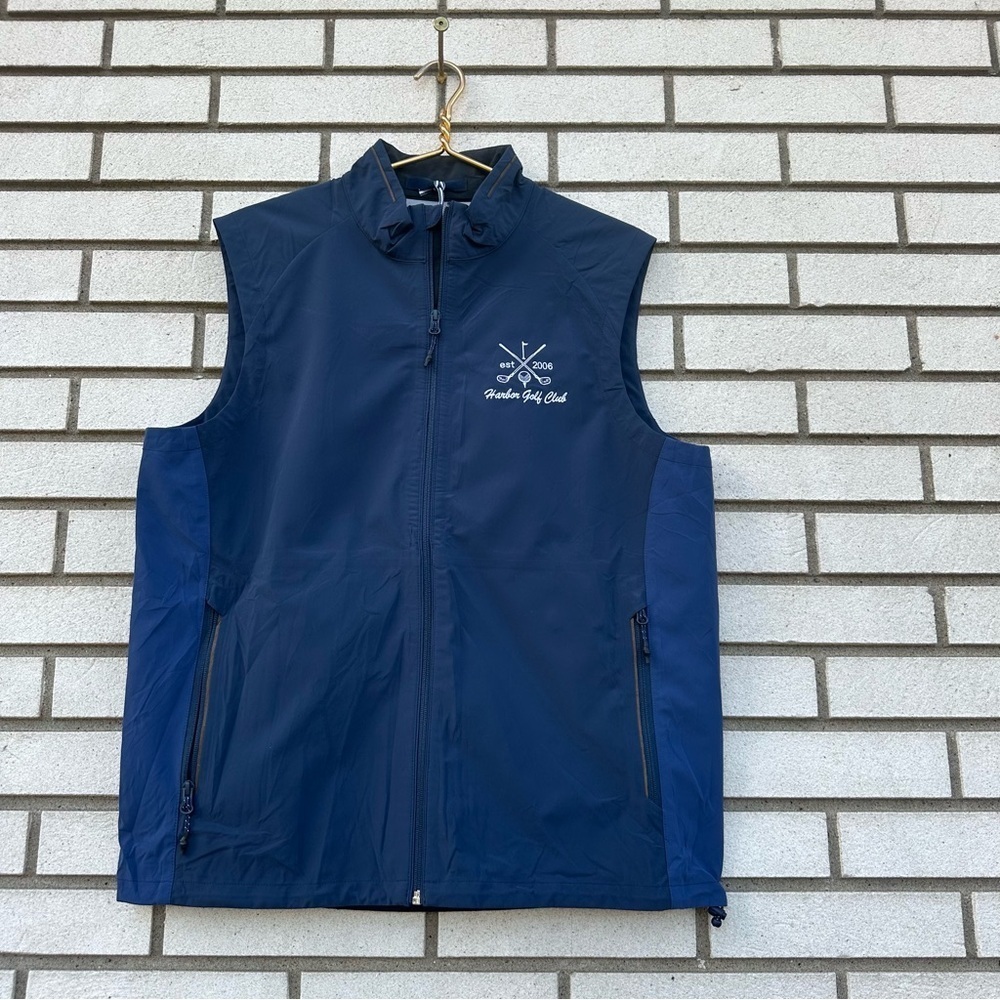NWT Vineyard Vines Jim Nantz New 17 Mile Water Resistant Vest Harbor Golf Club M